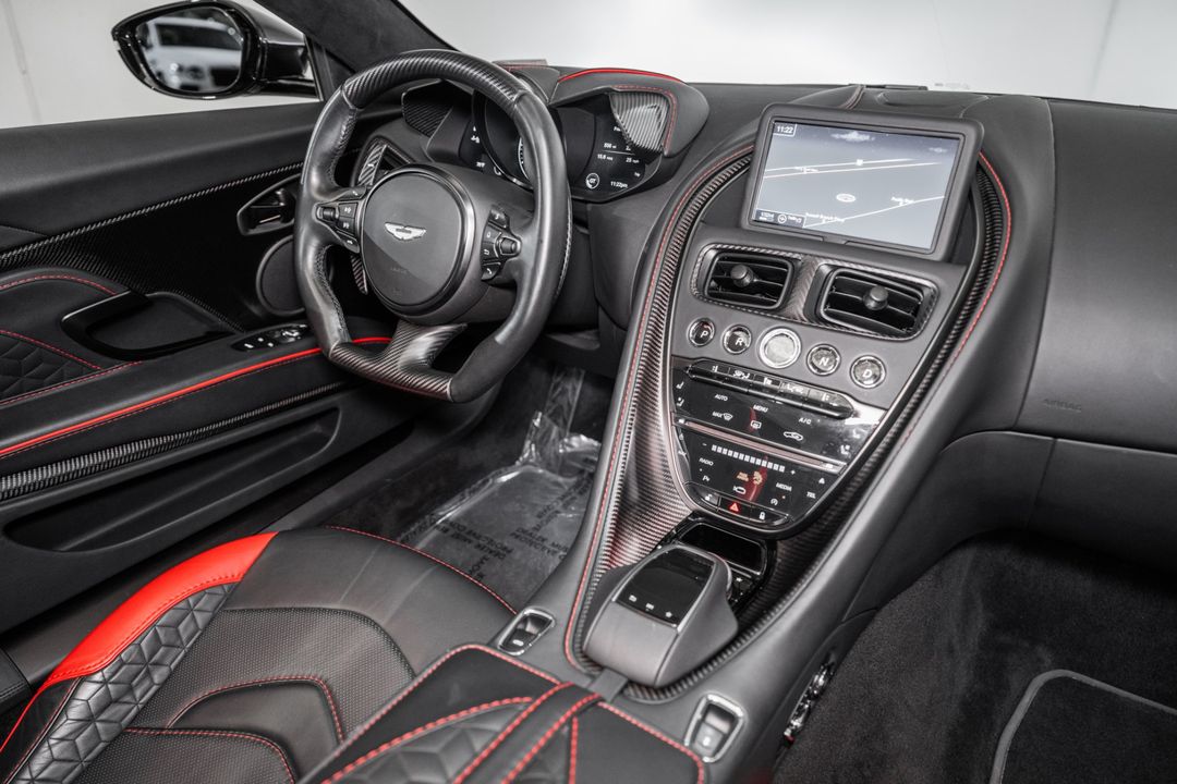 2023 Aston Martin DBS
