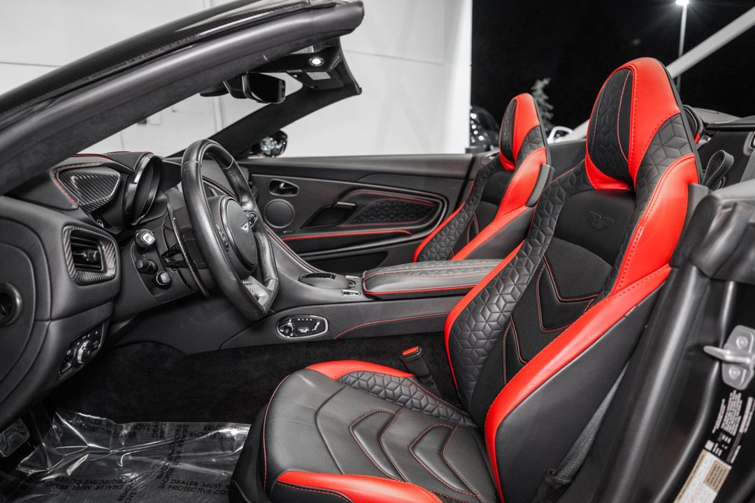2023 Aston Martin DBS