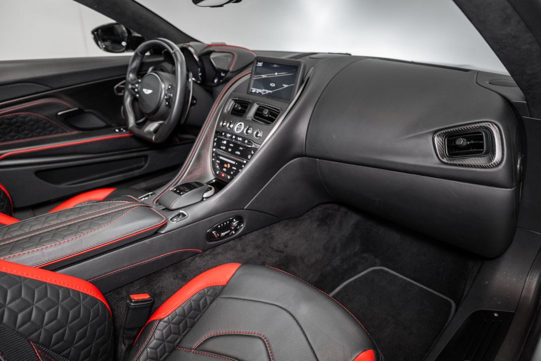 2023 Aston Martin DBS