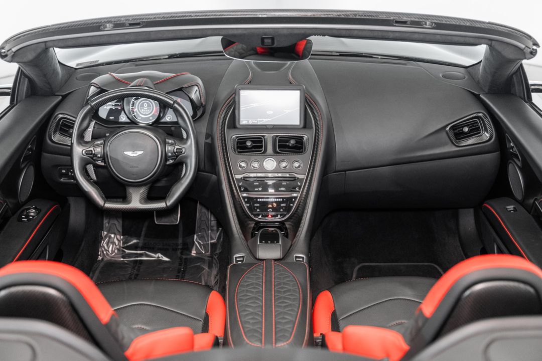 2023 Aston Martin DBS