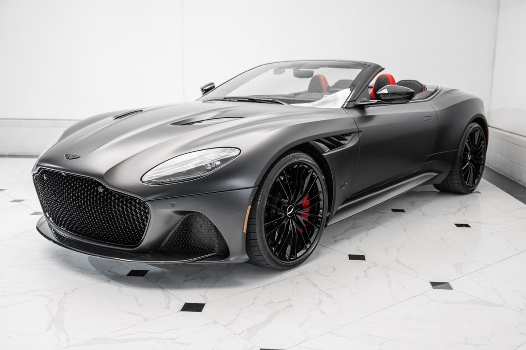 2023 Aston Martin DBS