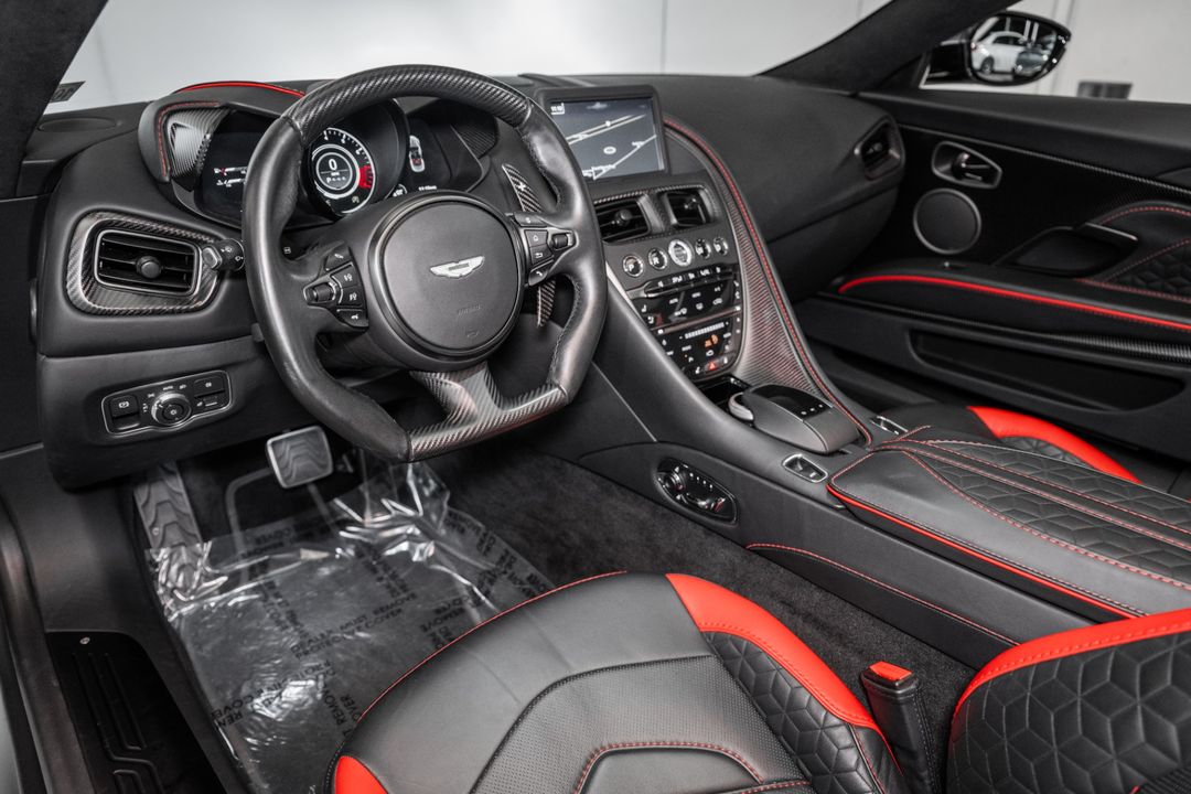 2023 Aston Martin DBS