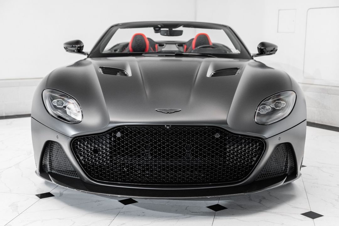 2023 Aston Martin DBS