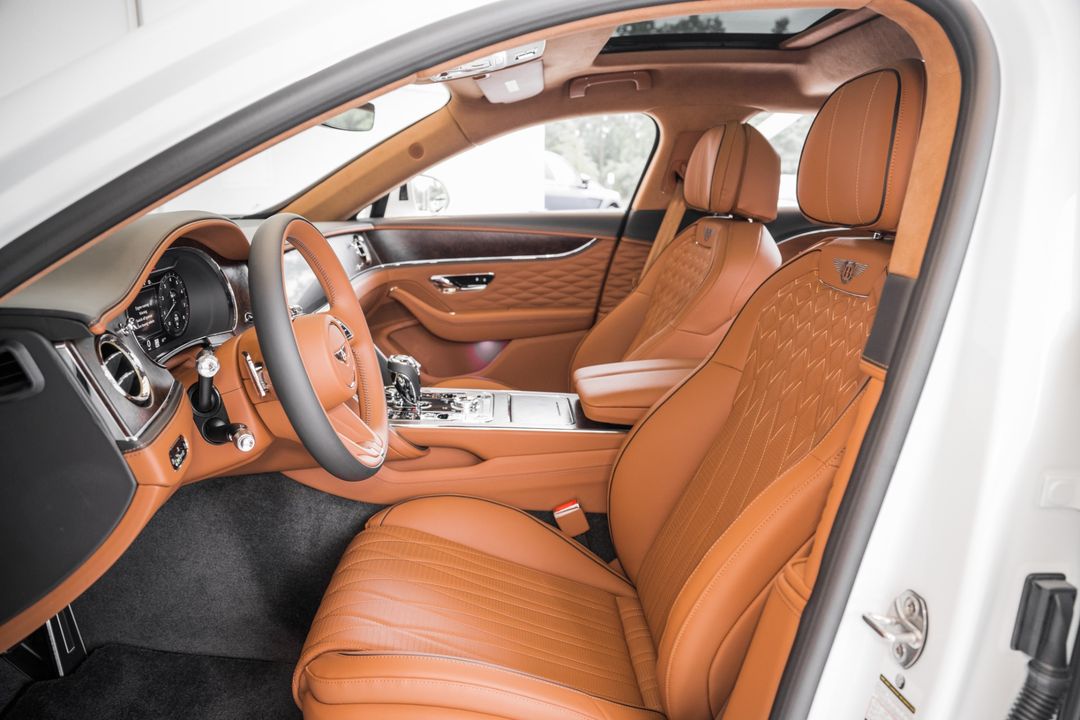 2023 Bentley FLYING SPUR