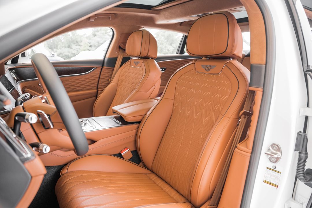 2023 Bentley FLYING SPUR