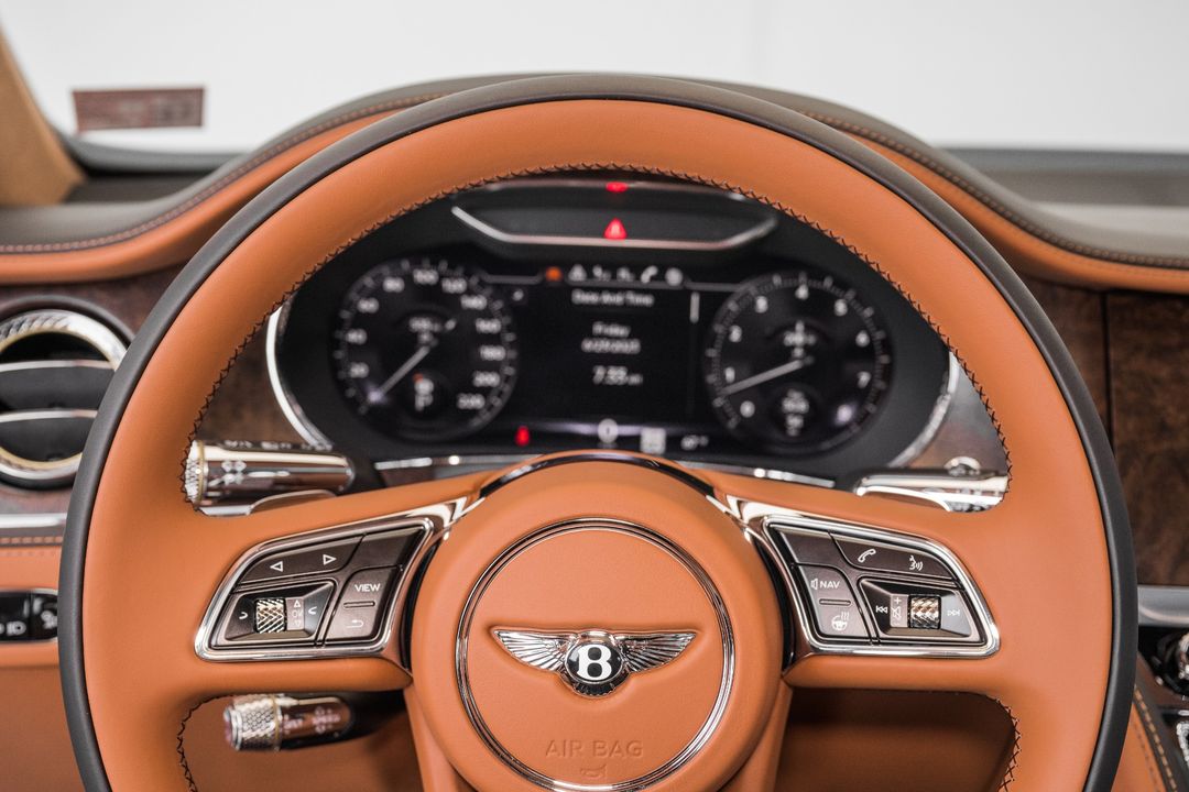 2023 Bentley FLYING SPUR