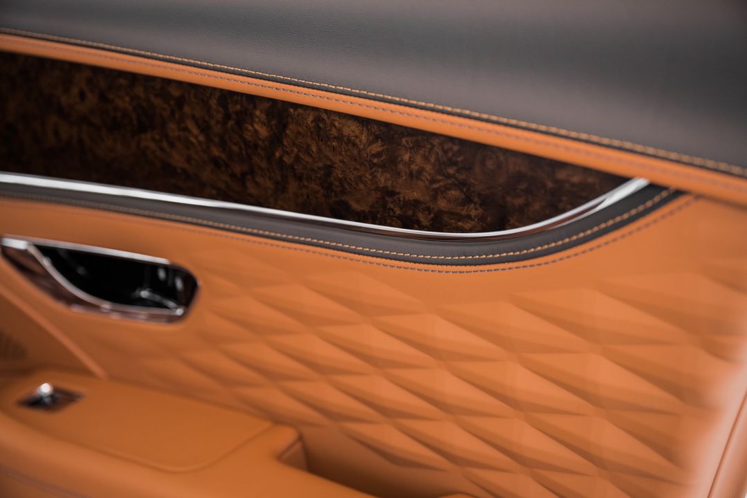 2023 Bentley FLYING SPUR