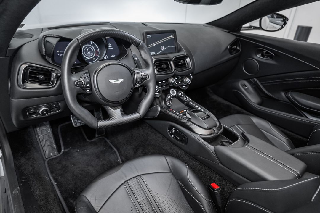 2023 Aston Martin Vantage
