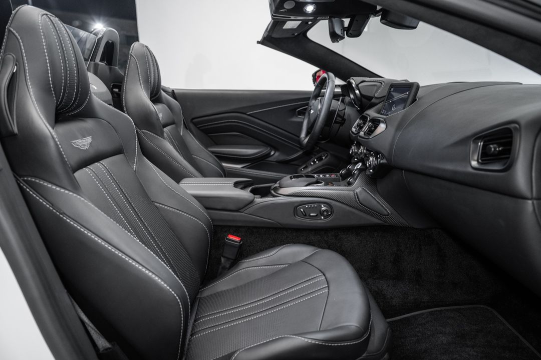 2023 Aston Martin Vantage