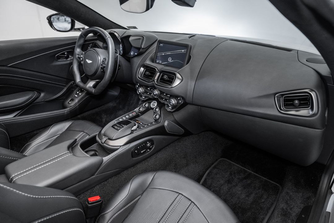 2023 Aston Martin Vantage