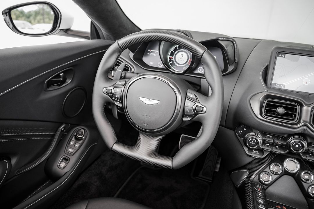 2023 Aston Martin Vantage