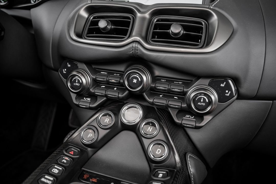 2023 Aston Martin Vantage