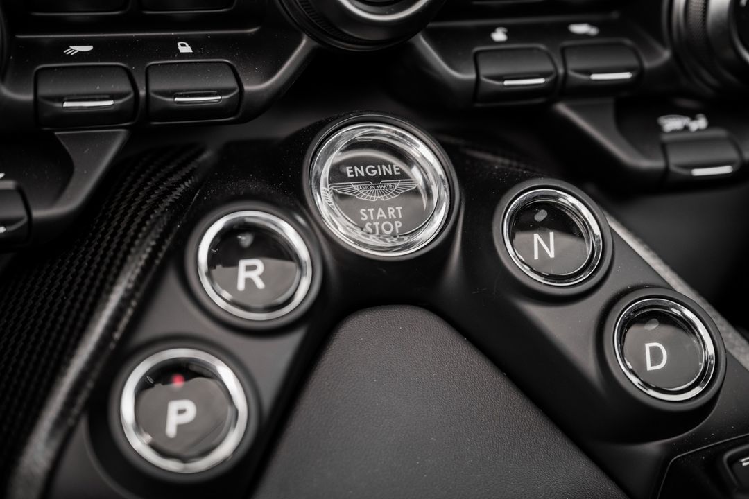 2023 Aston Martin Vantage