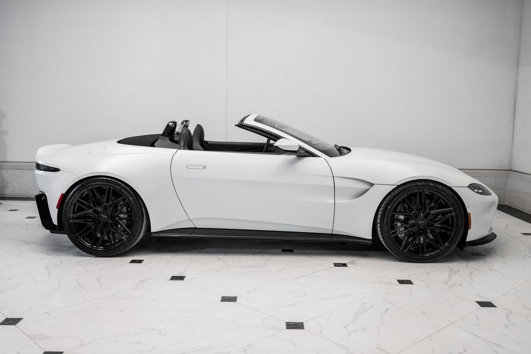 2023 Aston Martin Vantage