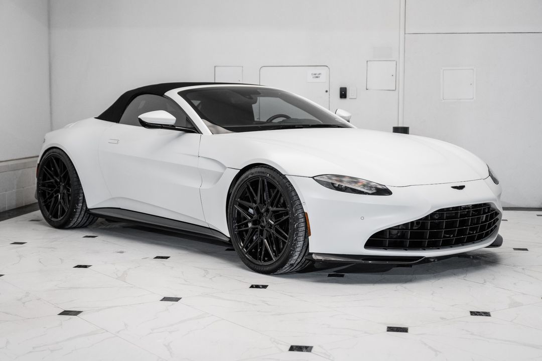 2023 Aston Martin Vantage