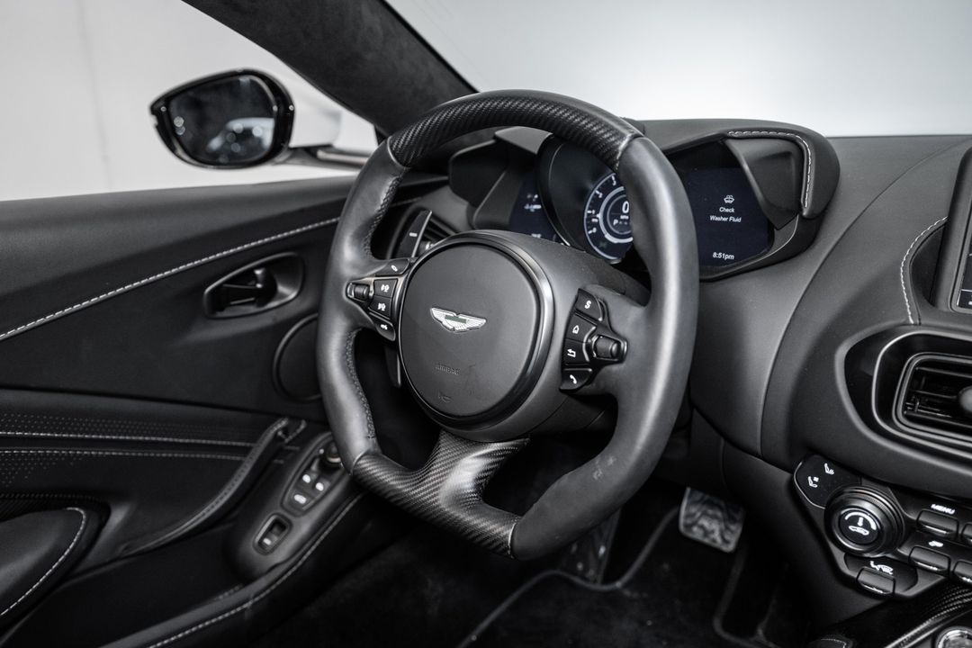 2023 Aston Martin Vantage