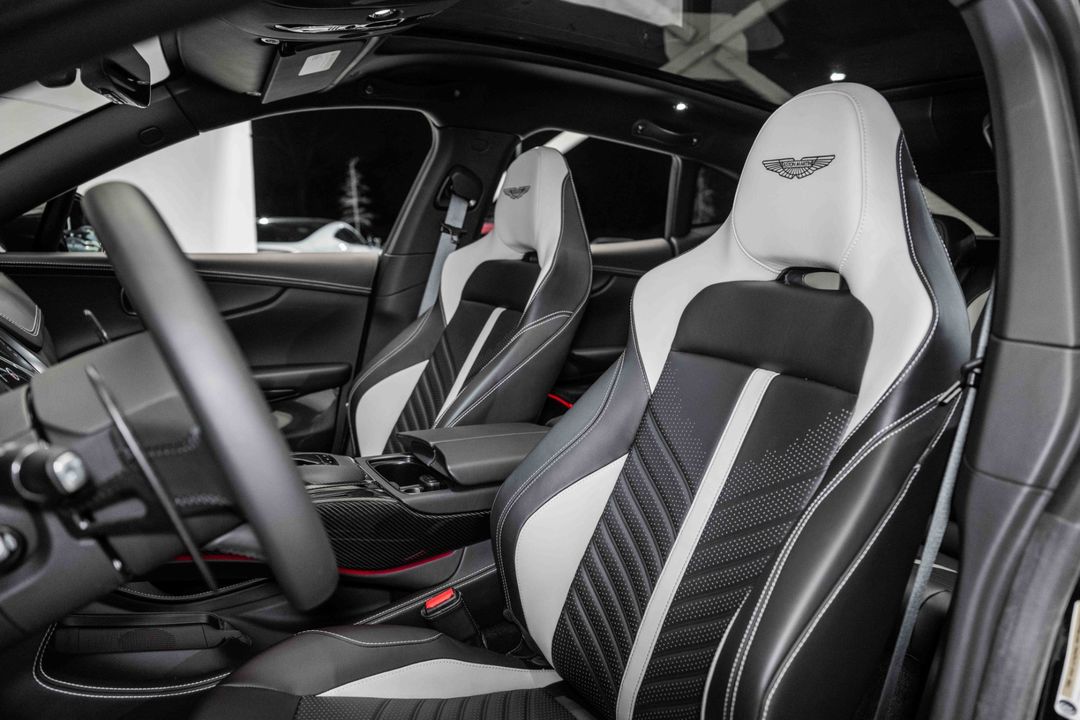2024 Aston Martin DBX