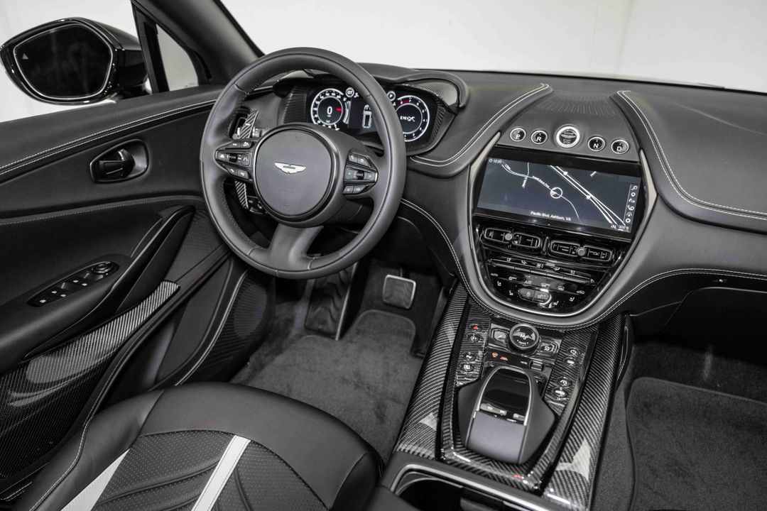 2024 Aston Martin DBX
