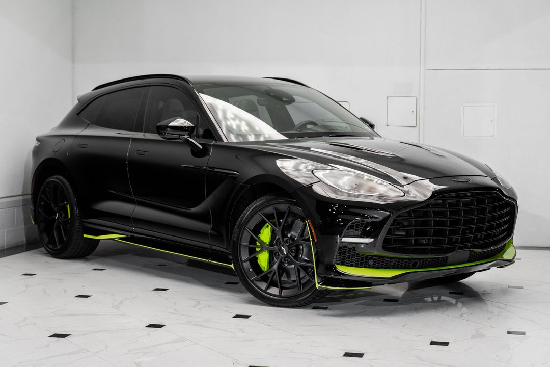2024 Aston Martin DBX