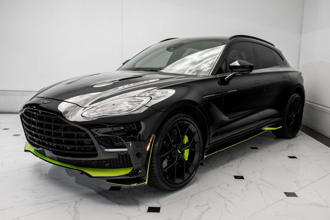 2024 Aston Martin DBX