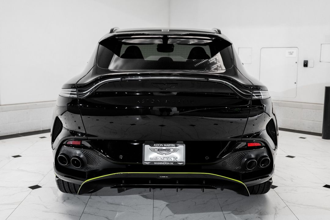 2024 Aston Martin DBX
