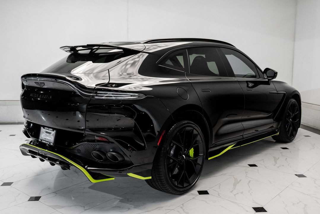 2024 Aston Martin DBX