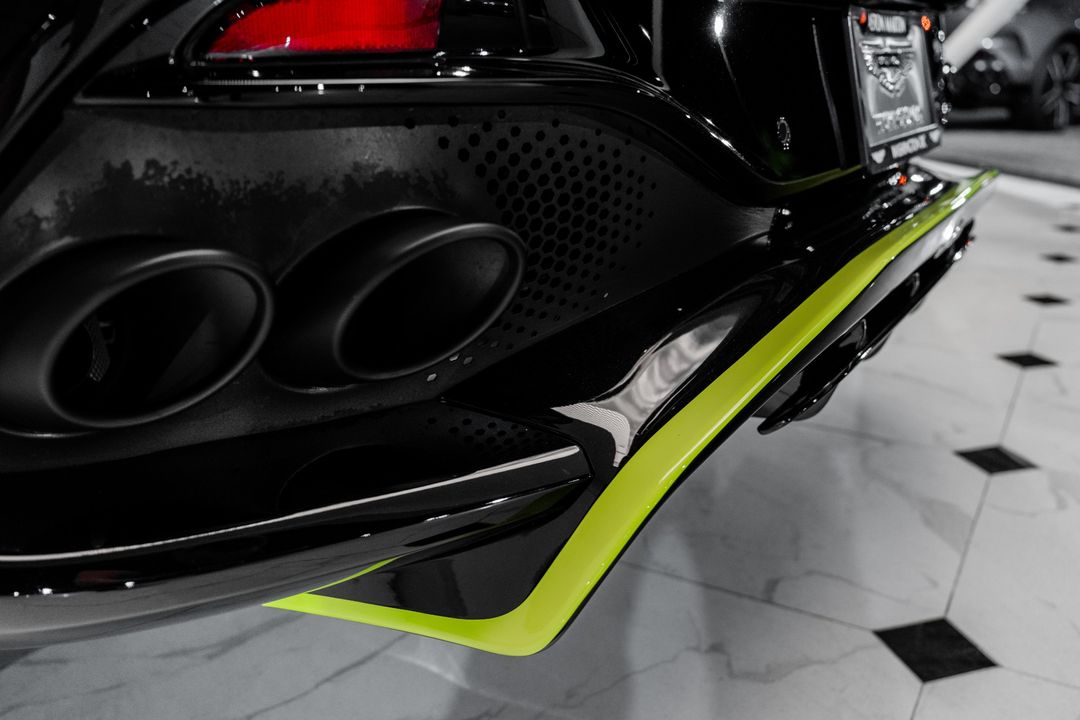 2024 Aston Martin DBX