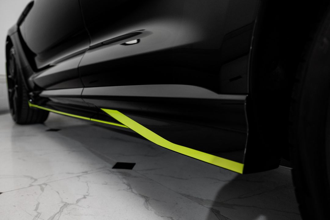 2024 Aston Martin DBX