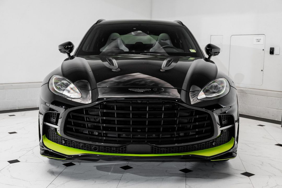 2024 Aston Martin DBX
