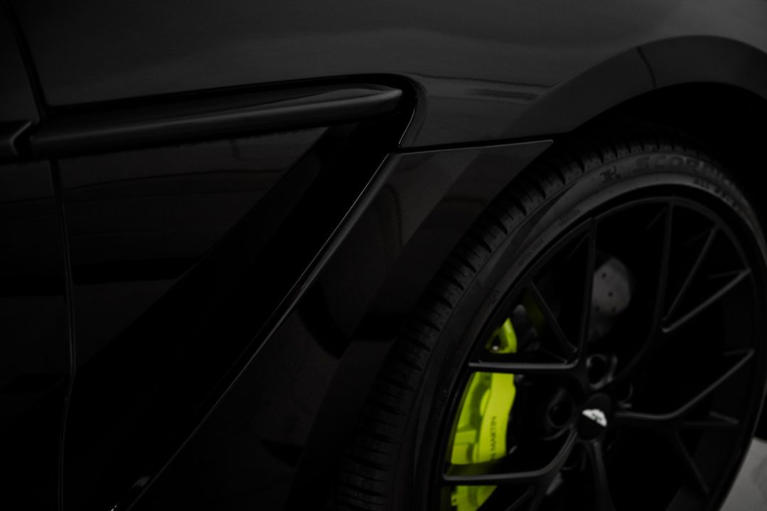 2024 Aston Martin DBX