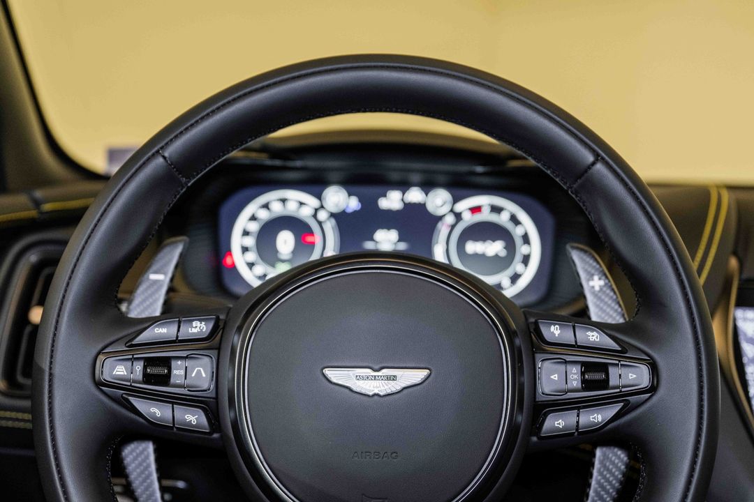 2024 Aston Martin DBX