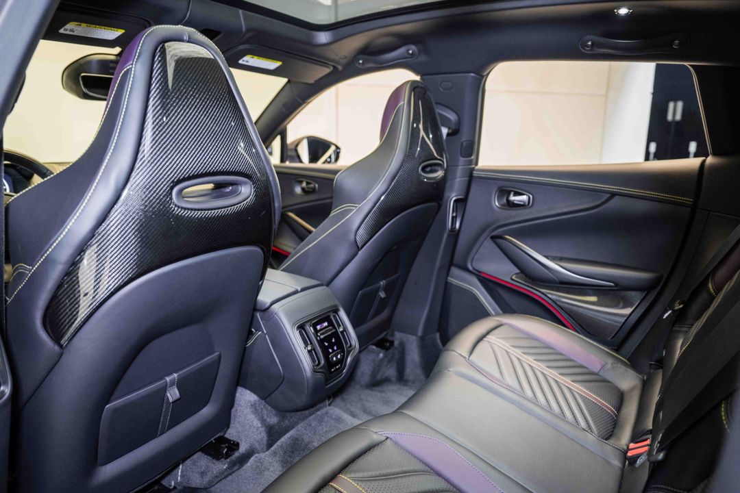 2024 Aston Martin DBX