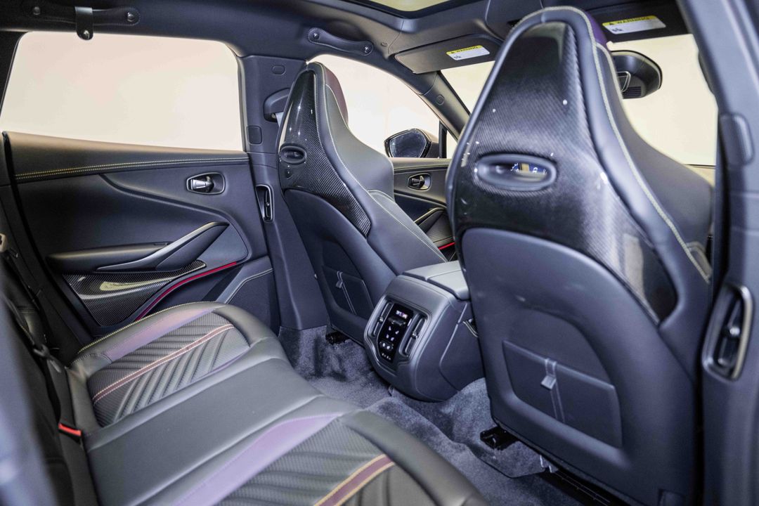 2024 Aston Martin DBX