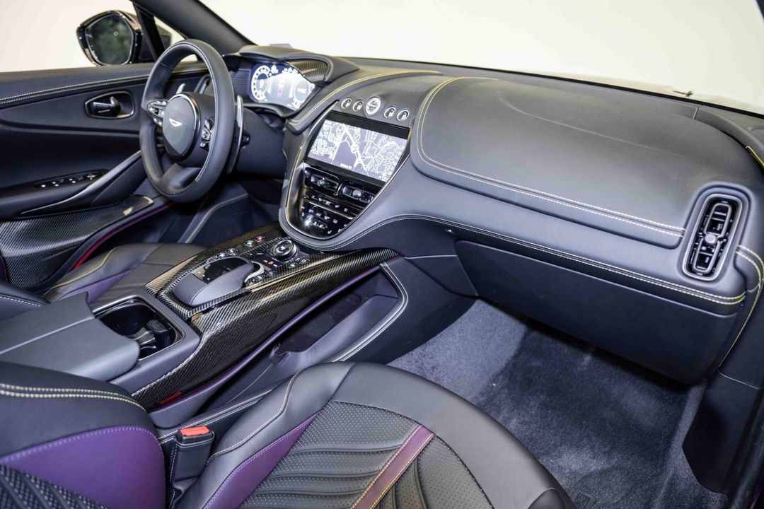 2024 Aston Martin DBX