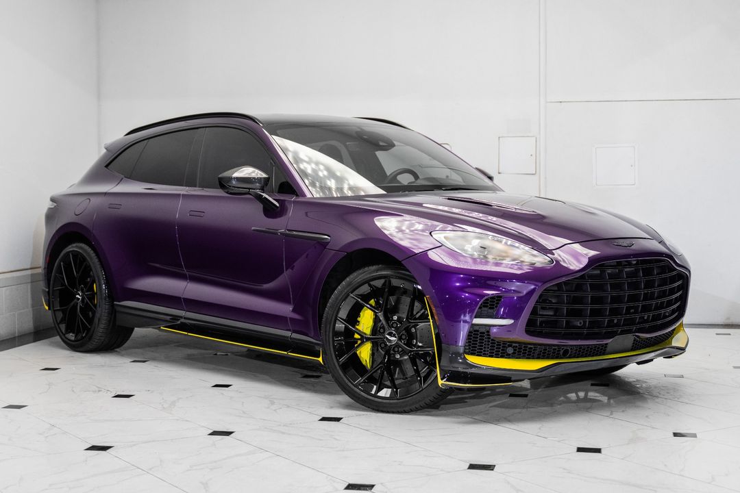 2024 Aston Martin DBX