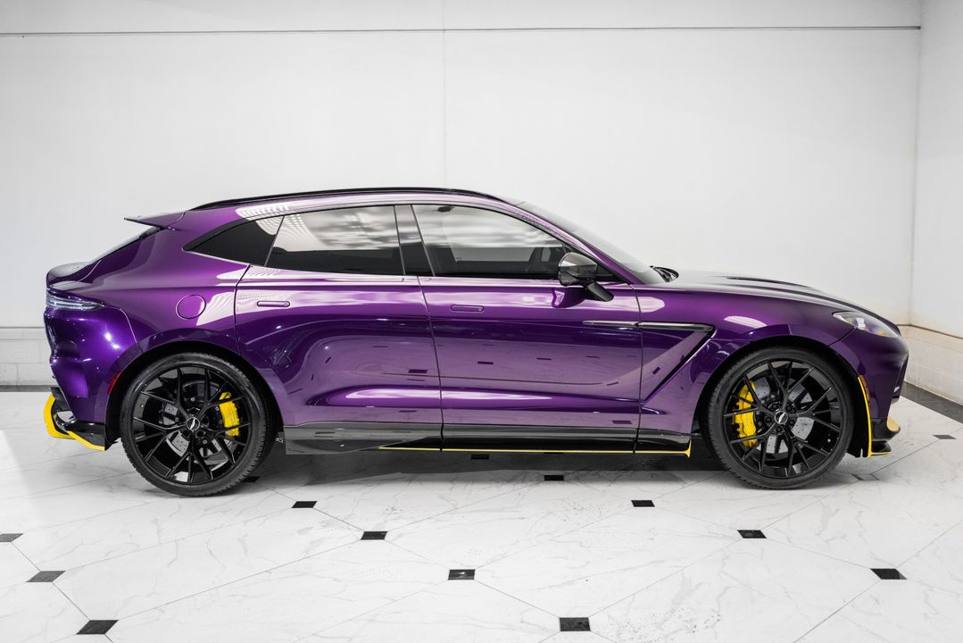 2024 Aston Martin DBX