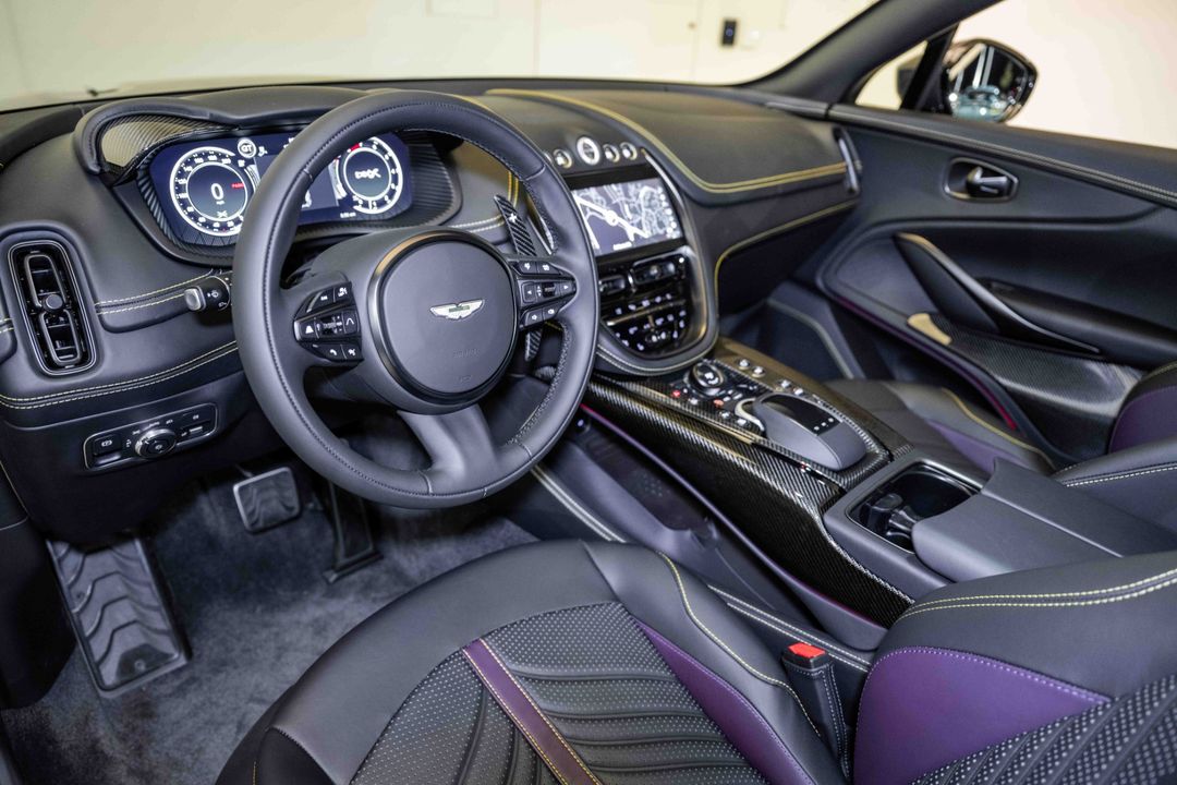2024 Aston Martin DBX