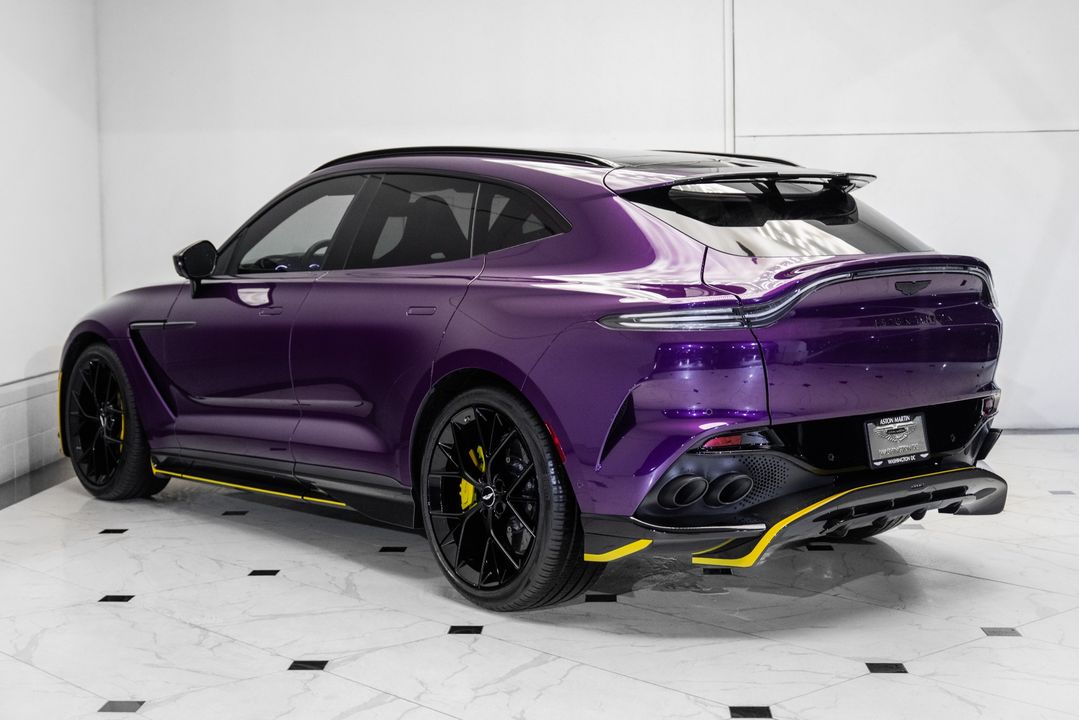 2024 Aston Martin DBX