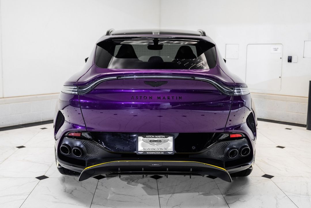 2024 Aston Martin DBX