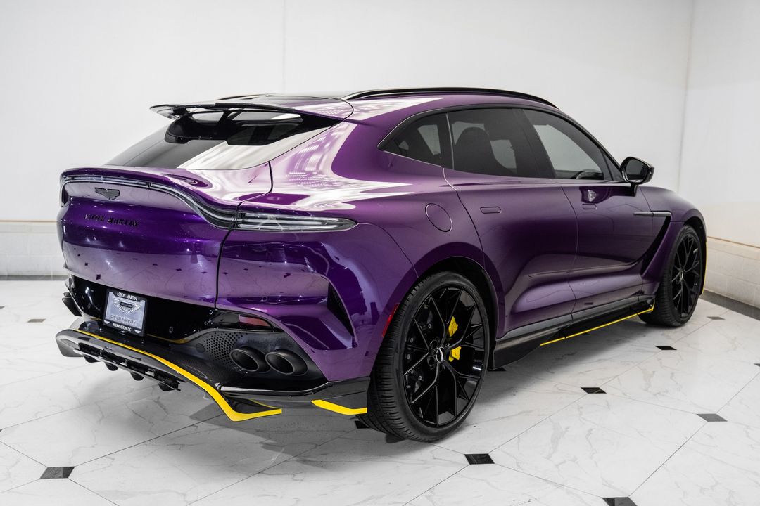 2024 Aston Martin DBX