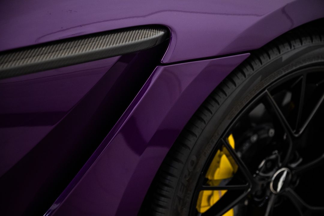 2024 Aston Martin DBX