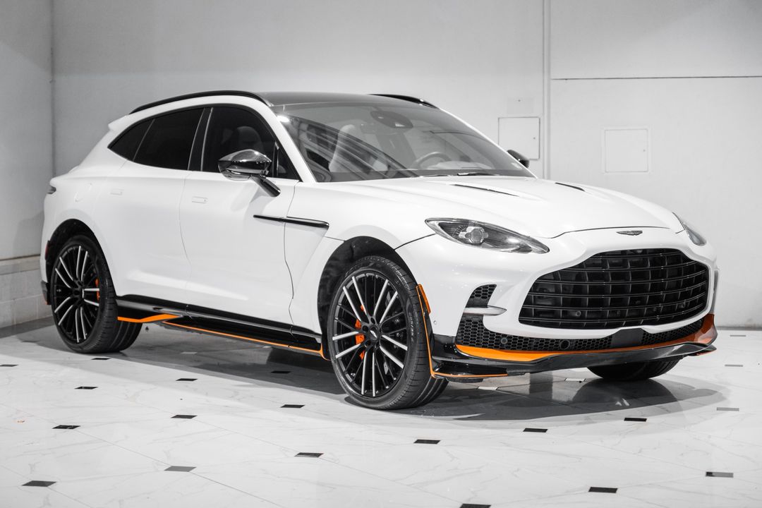 2023 Aston Martin DBX