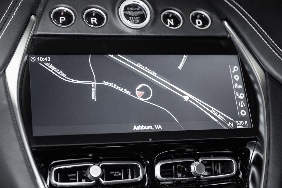 2023 Aston Martin DBX