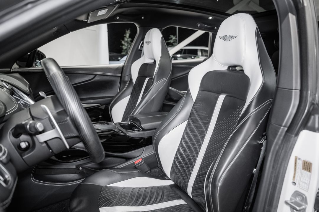 2023 Aston Martin DBX