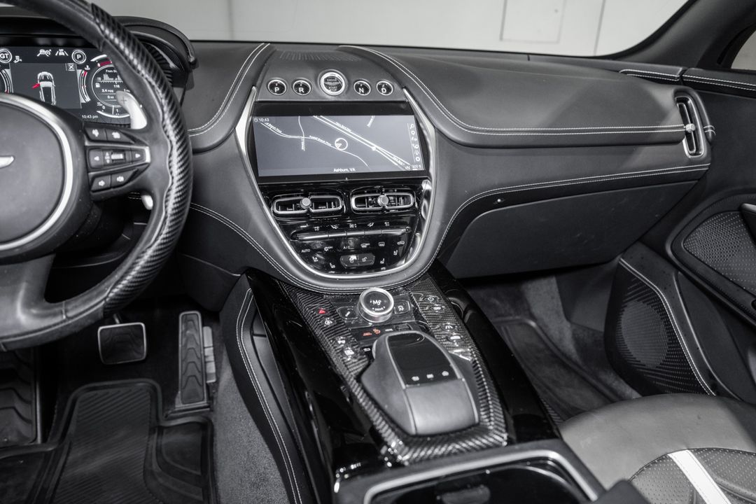 2023 Aston Martin DBX