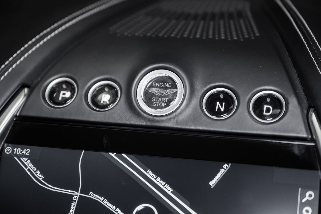 2023 Aston Martin DBX