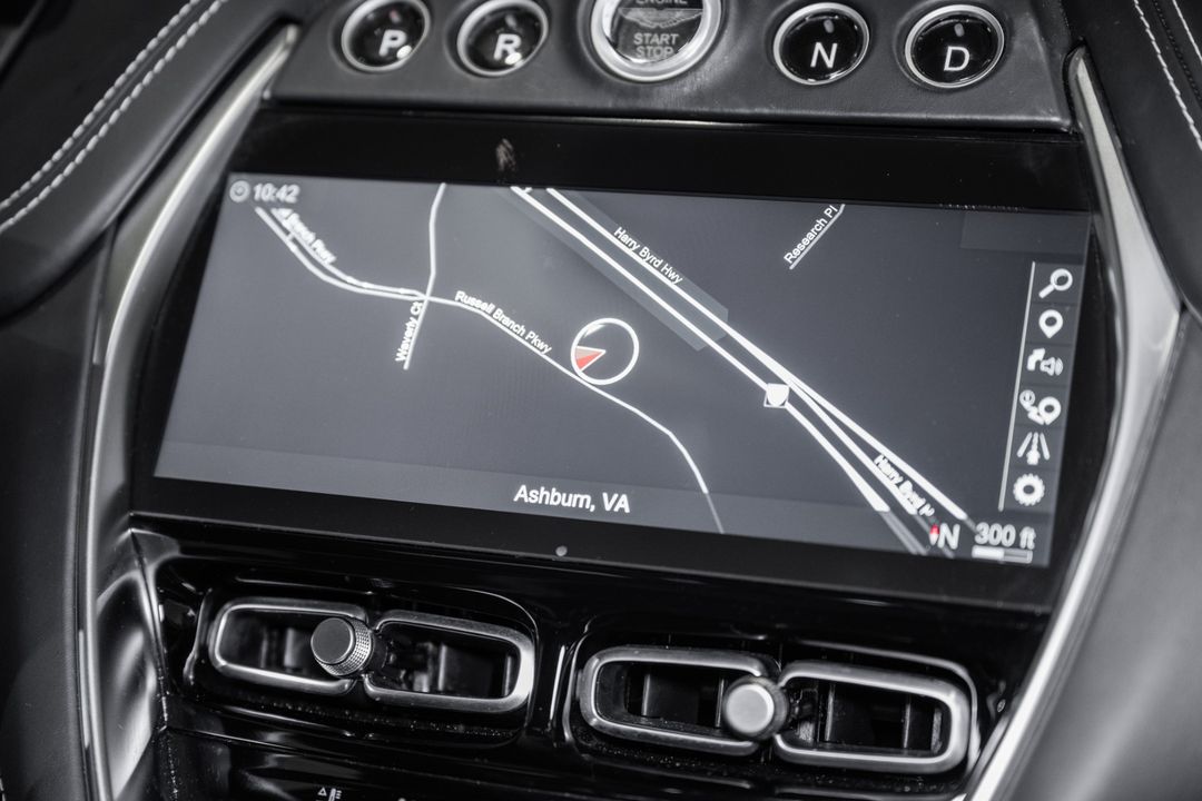 2023 Aston Martin DBX