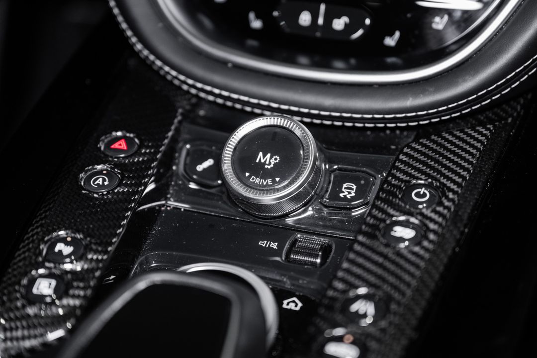 2023 Aston Martin DBX