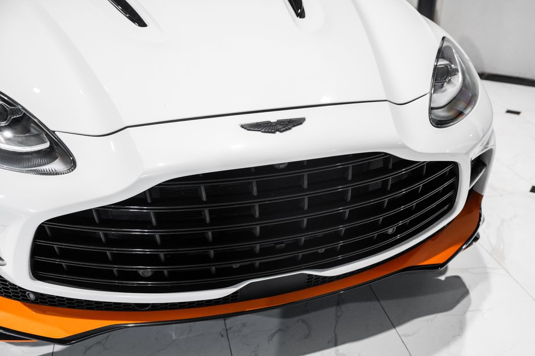 2023 Aston Martin DBX