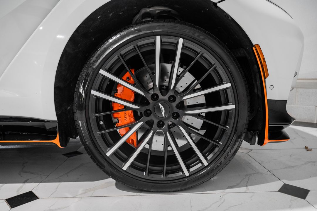 2023 Aston Martin DBX